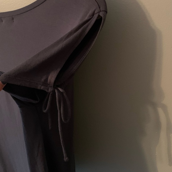 Garage grey tie sleeve T-shirt - Picture 3 of 3